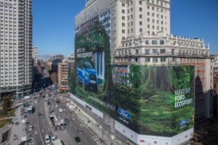 The enormous new Ford EcoSport billboard in Madrid, Spain...